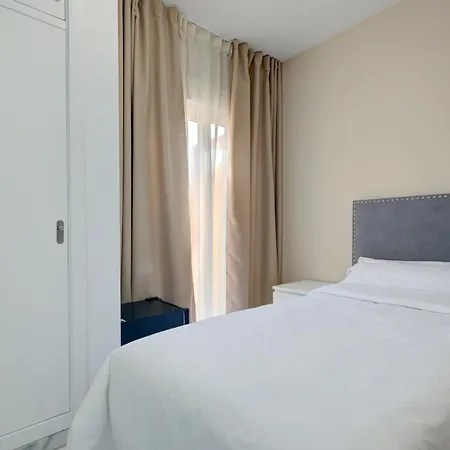 37 Guest house *